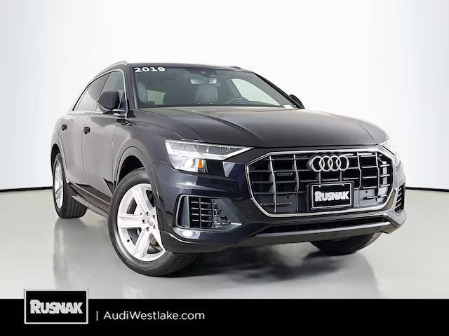 2019 Audi Q8 Premium AWD photo