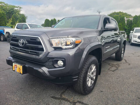 2017 Toyota Tacoma SR5 4WD photo