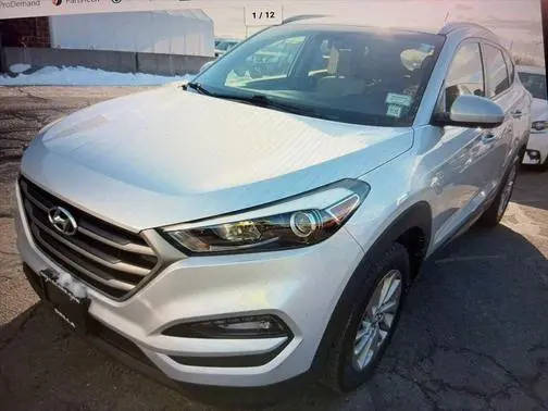2016 Hyundai Tucson SE AWD photo