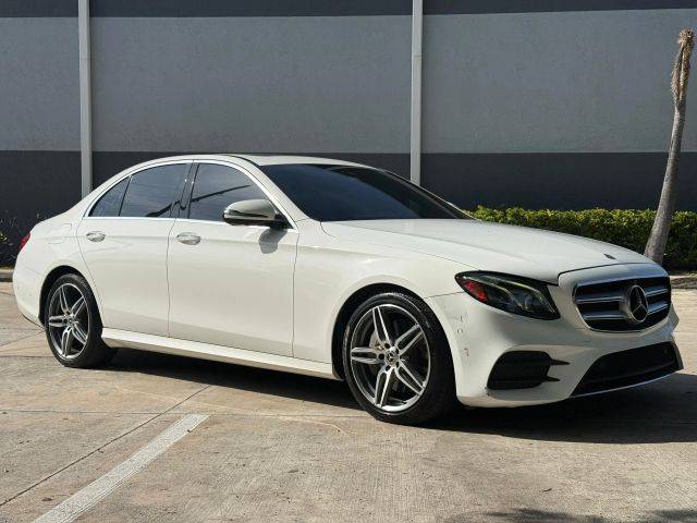 2019 Mercedes-Benz E-Class E 300 RWD photo
