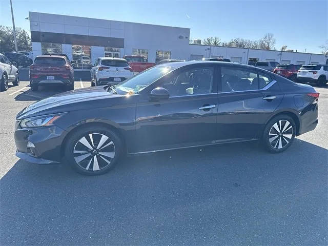 2019 Nissan Altima 2.5 SV FWD photo