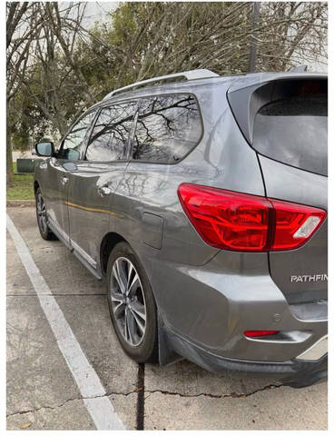 2019 Nissan Pathfinder Platinum 4WD photo