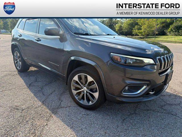 2019 Jeep Cherokee Overland 4WD photo