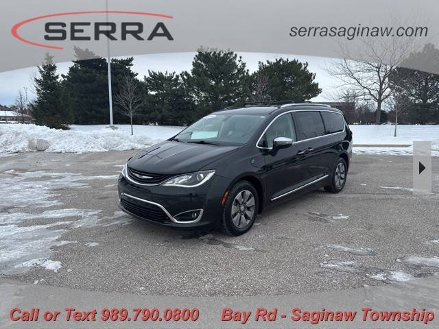 2019 Chrysler Pacifica Minivan Hybrid Limited FWD photo