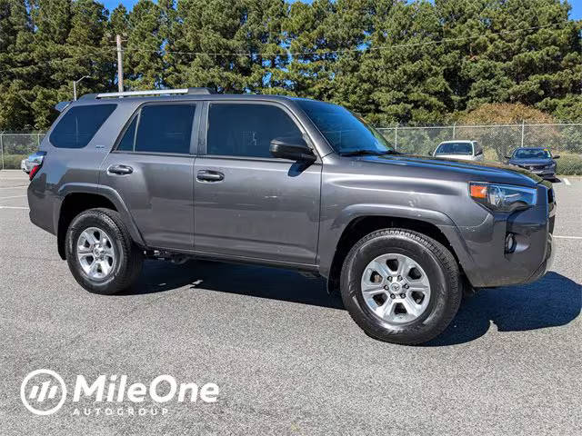 2019 Toyota 4Runner SR5 RWD photo