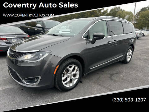 2019 Chrysler Pacifica Minivan Touring L Plus FWD photo