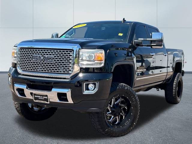 2016 GMC Sierra 2500HD Denali 4WD photo