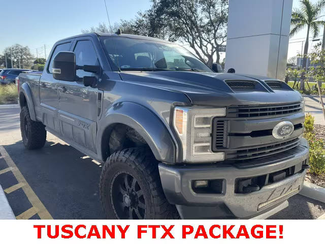 2019 Ford F-250 Super Duty LARIAT 4WD photo