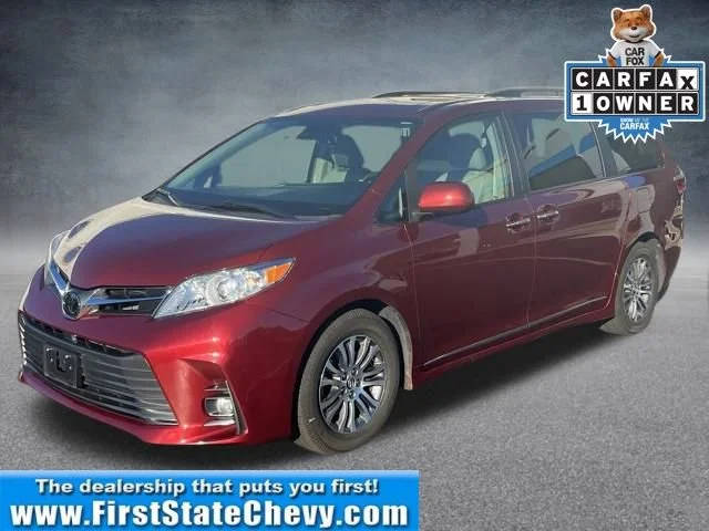 2019 Toyota Sienna XLE Premium FWD photo