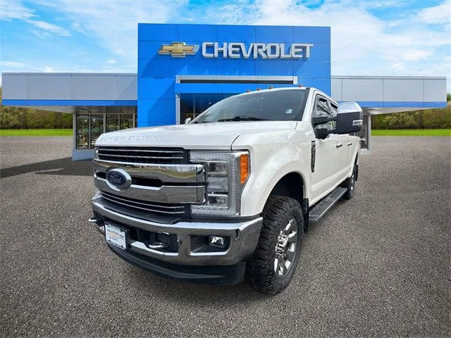 2019 Ford F-250 Super Duty LARIAT 4WD photo