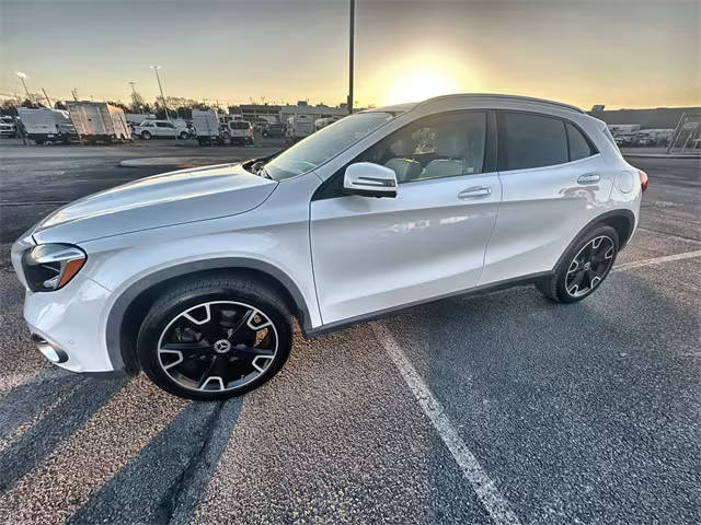 2019 Mercedes-Benz GLA-Class GLA 250 AWD photo