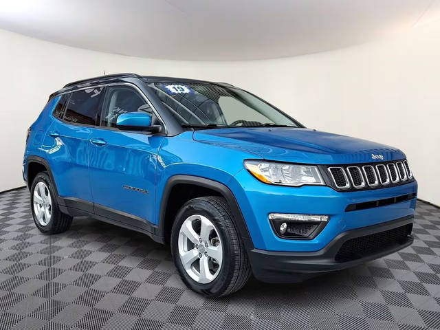 2019 Jeep Compass Latitude 4WD photo