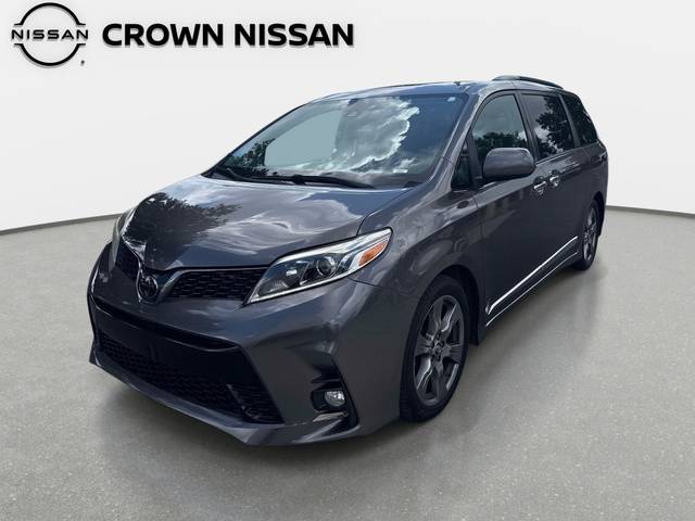 2019 Toyota Sienna SE FWD photo