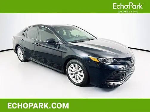 2019 Toyota Camry LE FWD photo