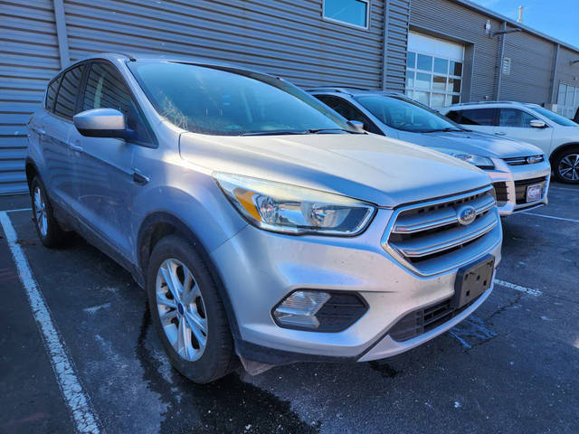 2017 Ford Escape SE FWD photo