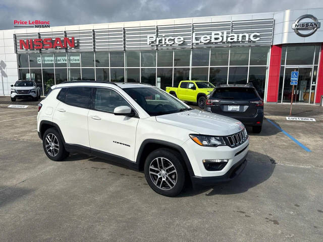 2019 Jeep Compass Latitude w/Sun/Wheel Pkg FWD photo