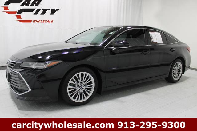 2019 Toyota Avalon Limited FWD photo