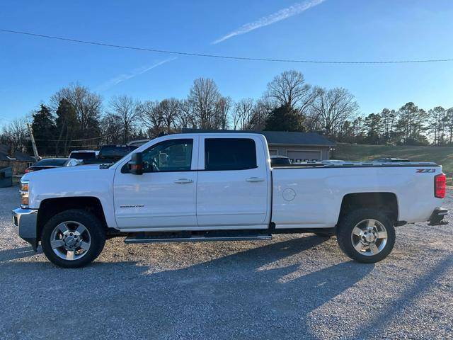 2019 Chevrolet Silverado 2500HD LT 4WD photo