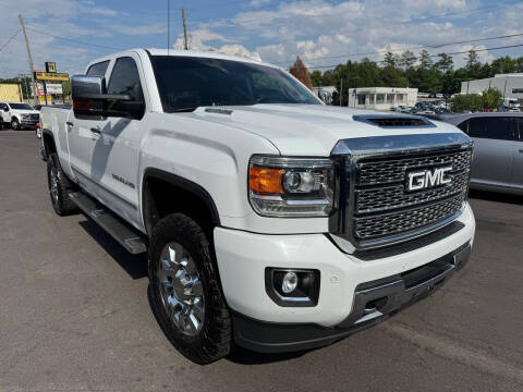 2019 GMC Sierra 2500HD Denali 4WD photo
