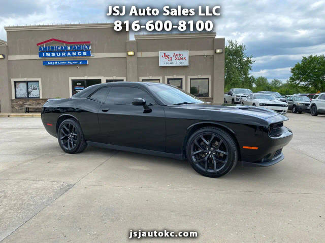 2019 Dodge Challenger SXT RWD photo