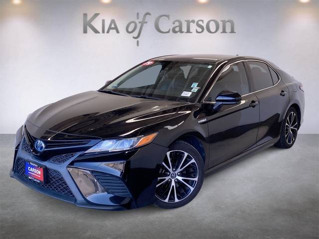2019 Toyota Camry Hybrid SE FWD photo