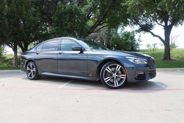 2019 BMW 7 Series 750i RWD photo