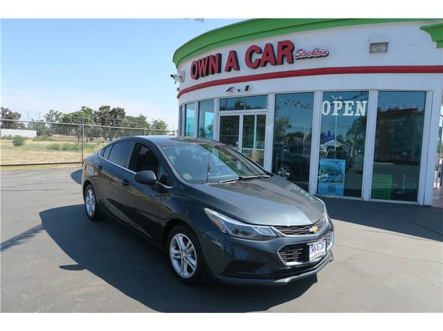 2018 Chevrolet Cruze LT FWD photo