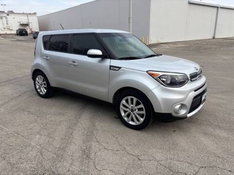2017 Kia Soul + FWD photo