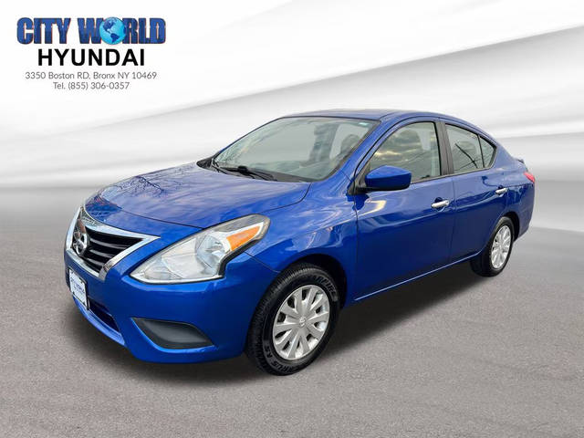 2017 Nissan Versa SV FWD photo