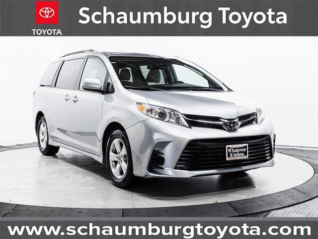 2019 Toyota Sienna LE FWD photo