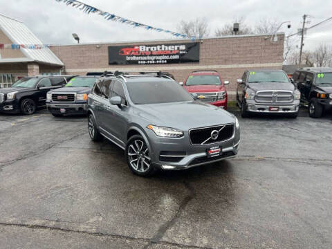 2016 Volvo XC90 T6 Momentum AWD photo
