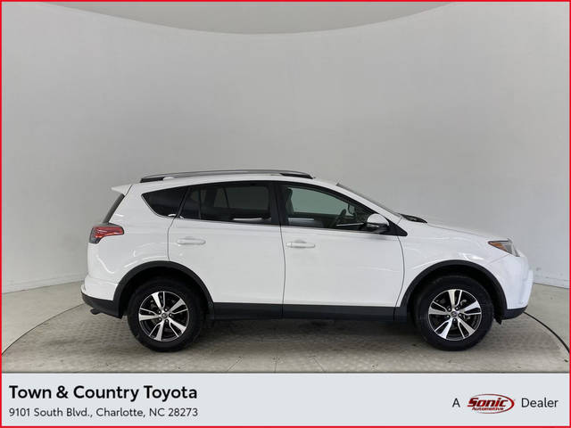 2018 Toyota RAV4 XLE FWD photo