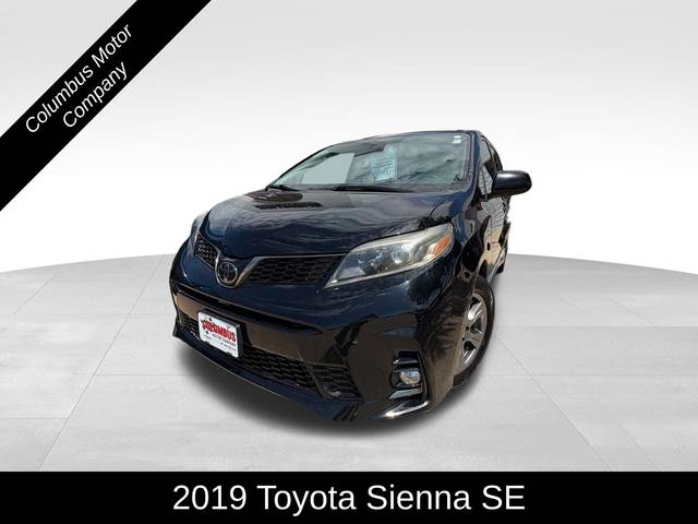 2019 Toyota Sienna SE AWD photo