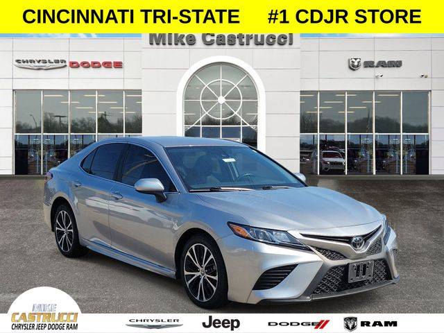 2019 Toyota Camry SE FWD photo