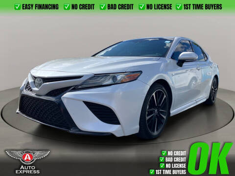 2019 Toyota Camry XSE FWD photo