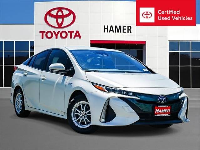 2018 Toyota Prius Prime Premium FWD photo
