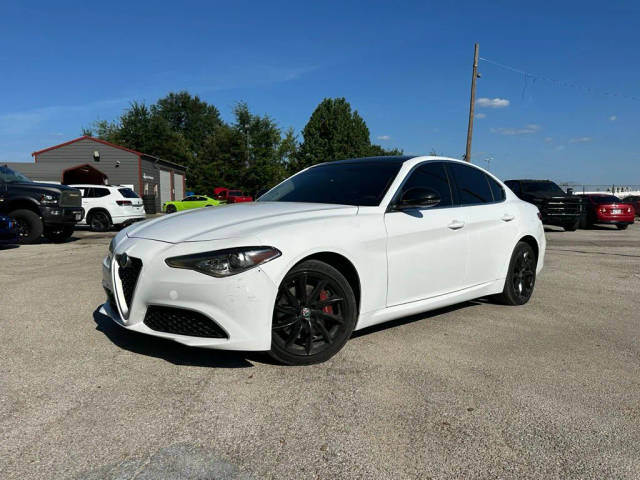 2019 Alfa Romeo Giulia  AWD photo