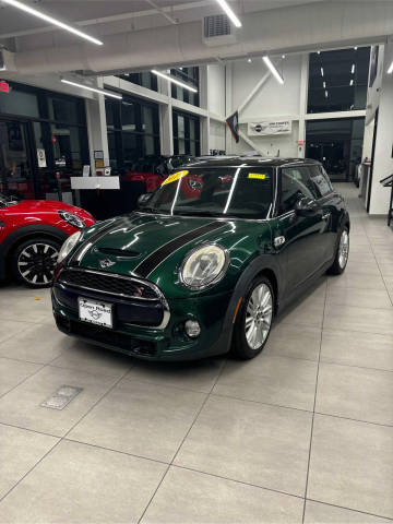 2015 MINI Hardtop 2 Door S FWD photo