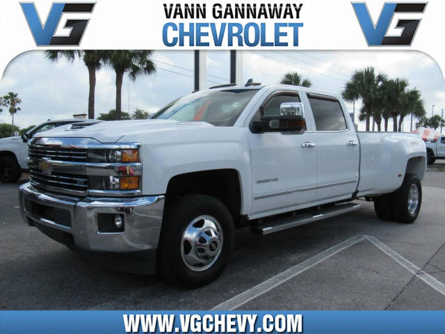 2019 Chevrolet Silverado 3500HD LTZ 4WD photo