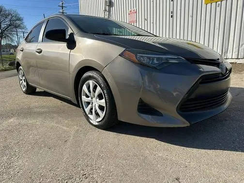 2019 Toyota Corolla LE FWD photo