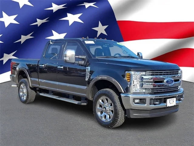 2019 Ford F-250 Super Duty LARIAT 4WD photo