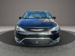 2019 Chrysler Pacifica Minivan Touring L Plus FWD photo