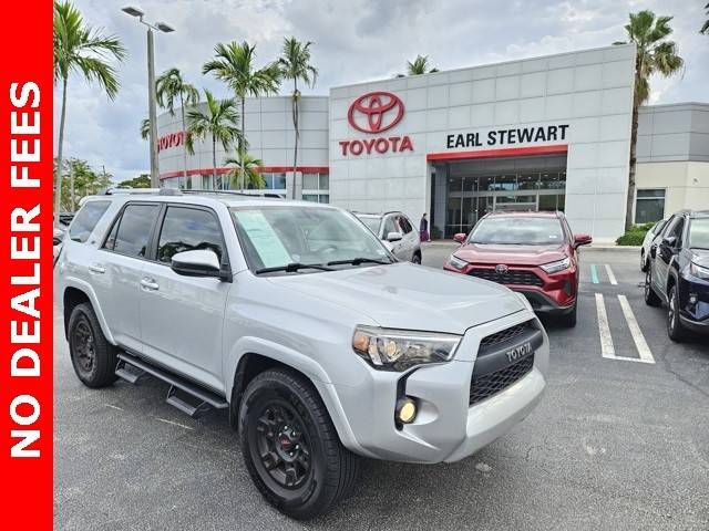 2019 Toyota 4Runner SR5 RWD photo