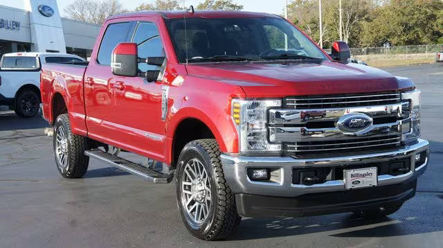 2019 Ford F-250 Super Duty LARIAT 4WD photo