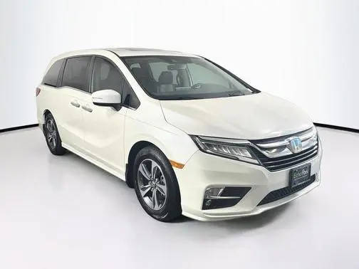 2019 Honda Odyssey Touring FWD photo