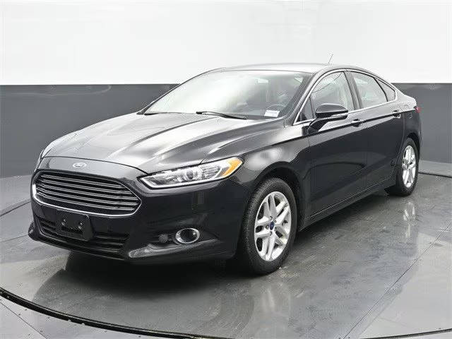 2015 Ford Fusion SE FWD photo