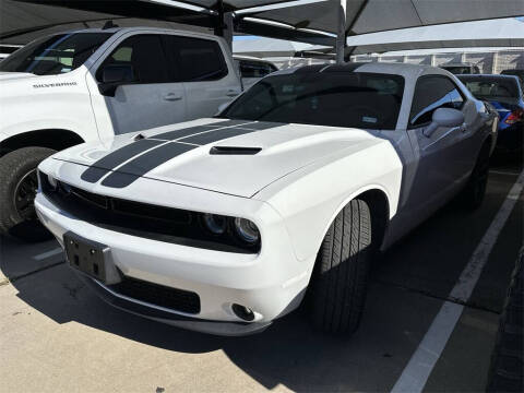 2019 Dodge Challenger SXT RWD photo