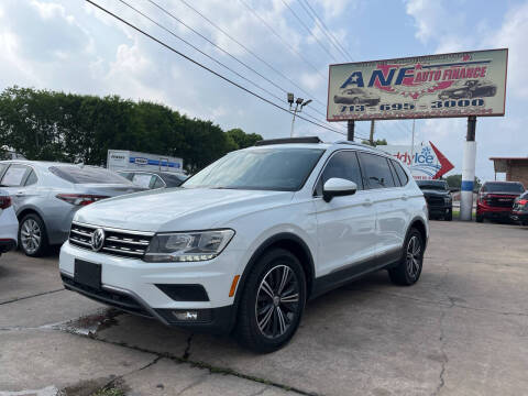 2019 Volkswagen Tiguan SEL FWD photo