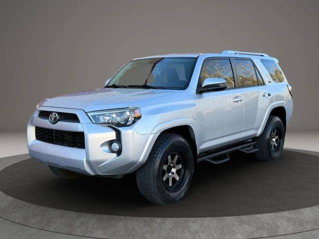 2018 Toyota 4Runner SR5 4WD photo