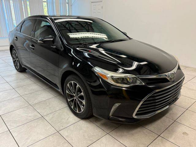 2018 Toyota Avalon XLE FWD photo